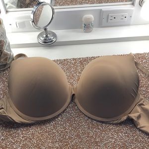 victoria’s secret t-shirt push-up/full coverage